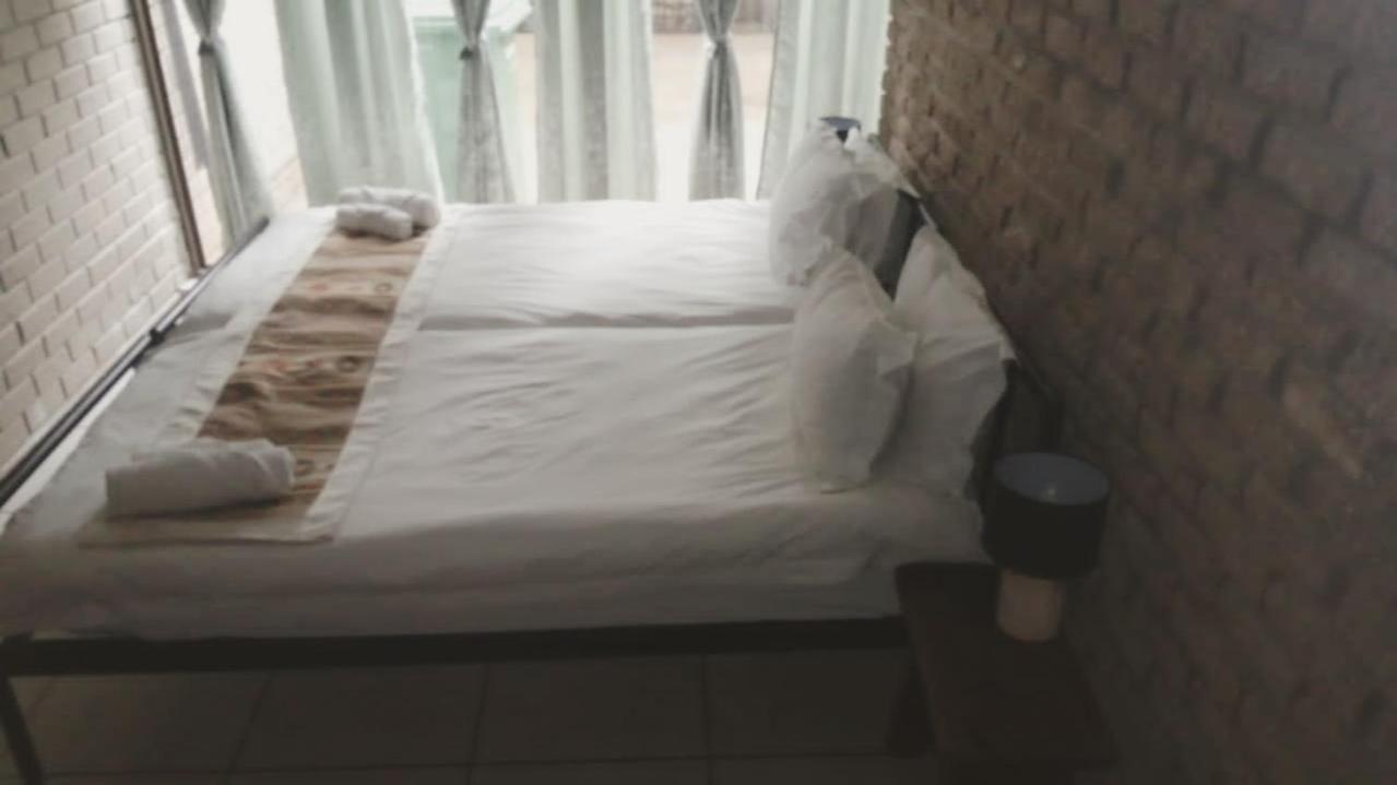 Villa Africa Guesthouse Tsumeb Exteriör bild